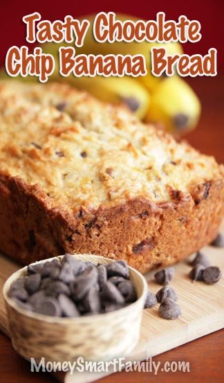 A Tasty Chocolate Chip Banana Bread Recipe #BananaBread #ChocolateChipBananaBread #EasyBreadRecipe